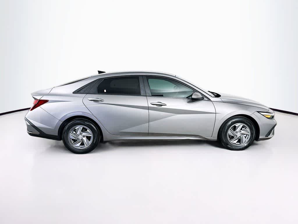 Thumbnail: 2024 Hyundai Elantra - 24