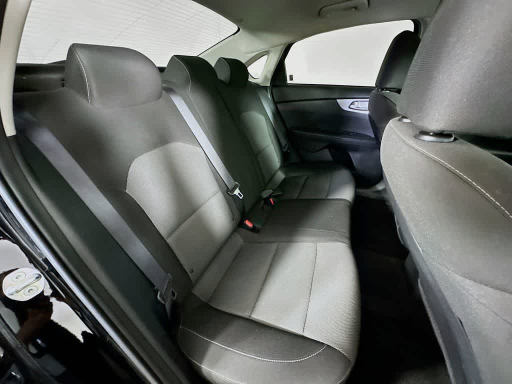 Thumbnail: 2024 Kia Forte - 30