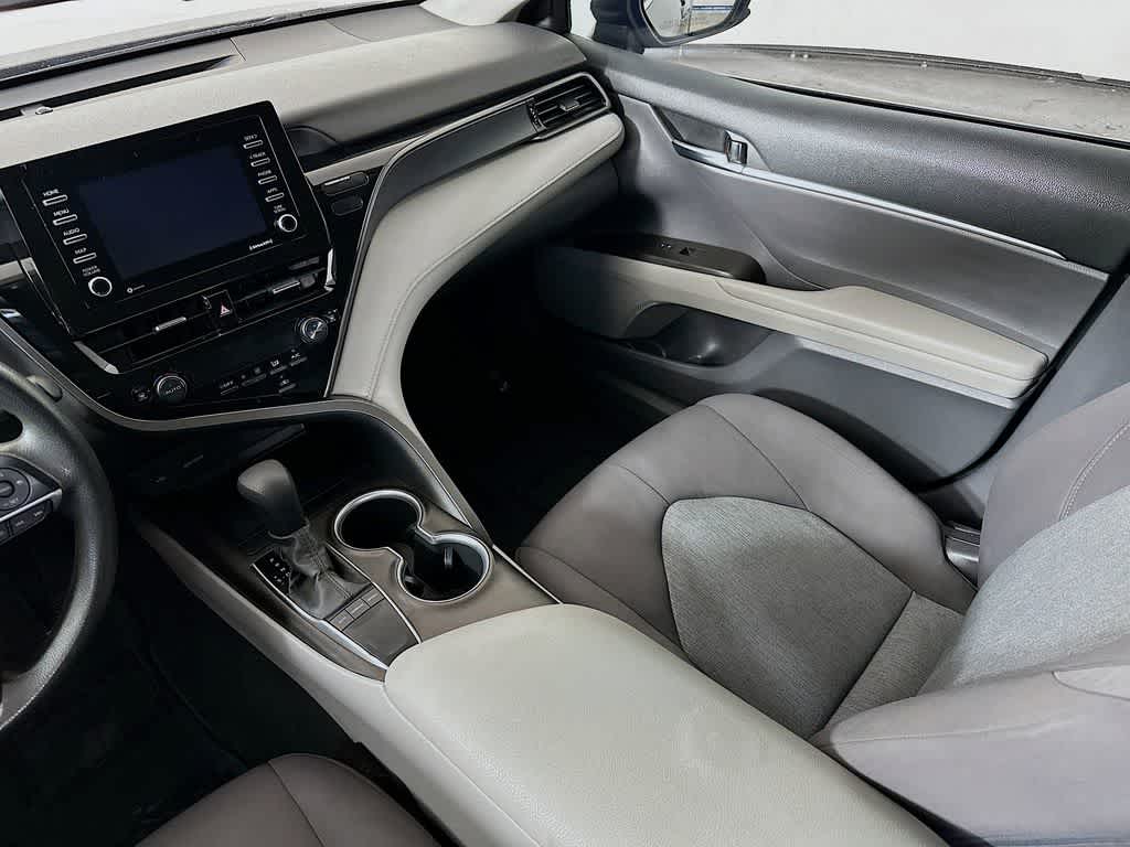 Thumbnail: 2022 Toyota Camry - 11