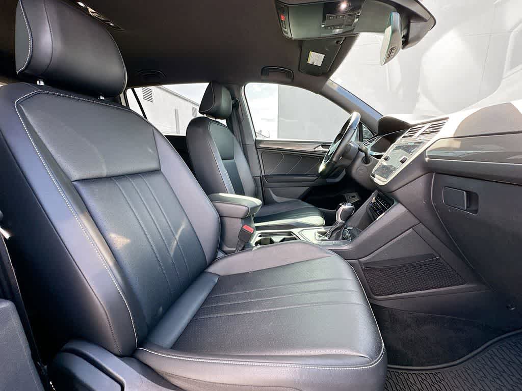 Thumbnail: 2022 Volkswagen Tiguan - 14