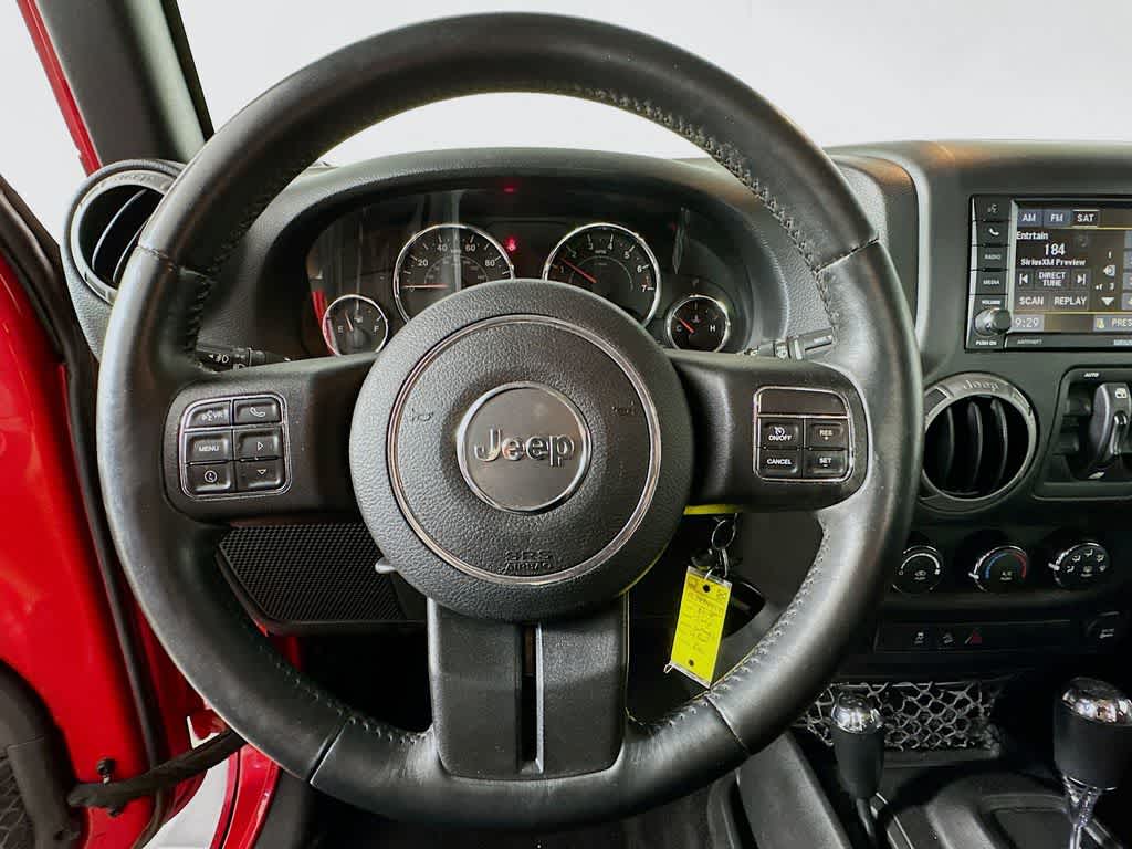 Thumbnail: 2015 Jeep Wrangler - 15