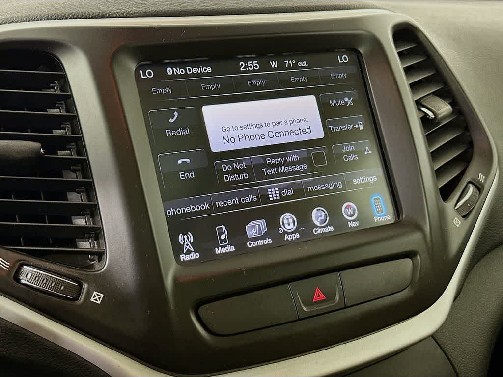 Thumbnail: 2016 Jeep Cherokee - 17