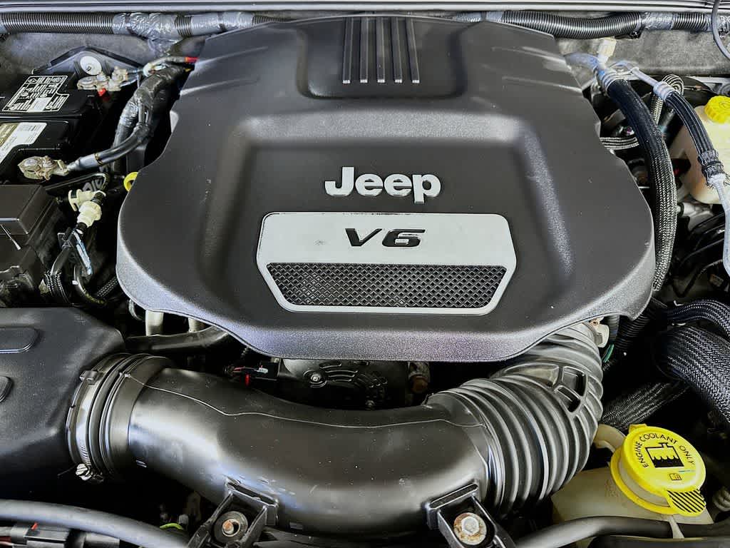 Thumbnail: 2016 Jeep Wrangler - 9