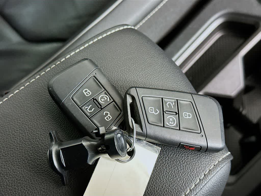 Thumbnail: 2021 Volkswagen Tiguan - 22