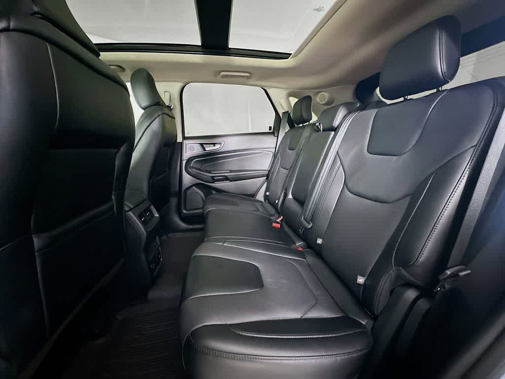 Thumbnail: 2022 Ford Edge - 14