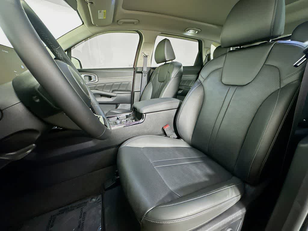 Thumbnail: 2024 Kia Sorento - 12