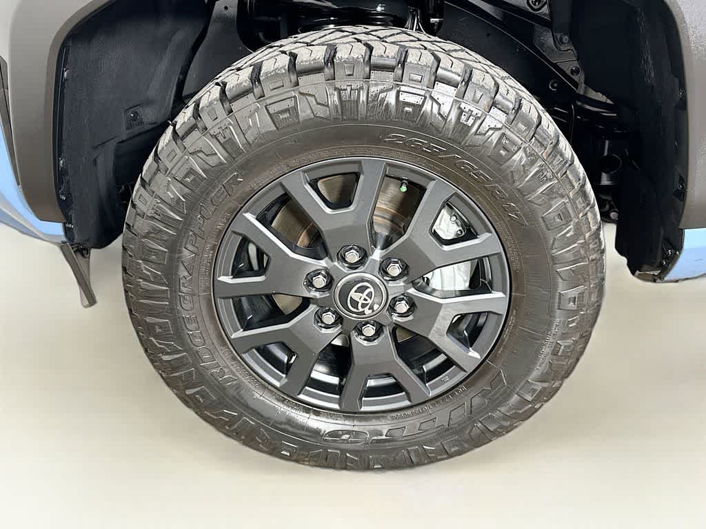 Thumbnail: 2025 Toyota 4Runner - 8