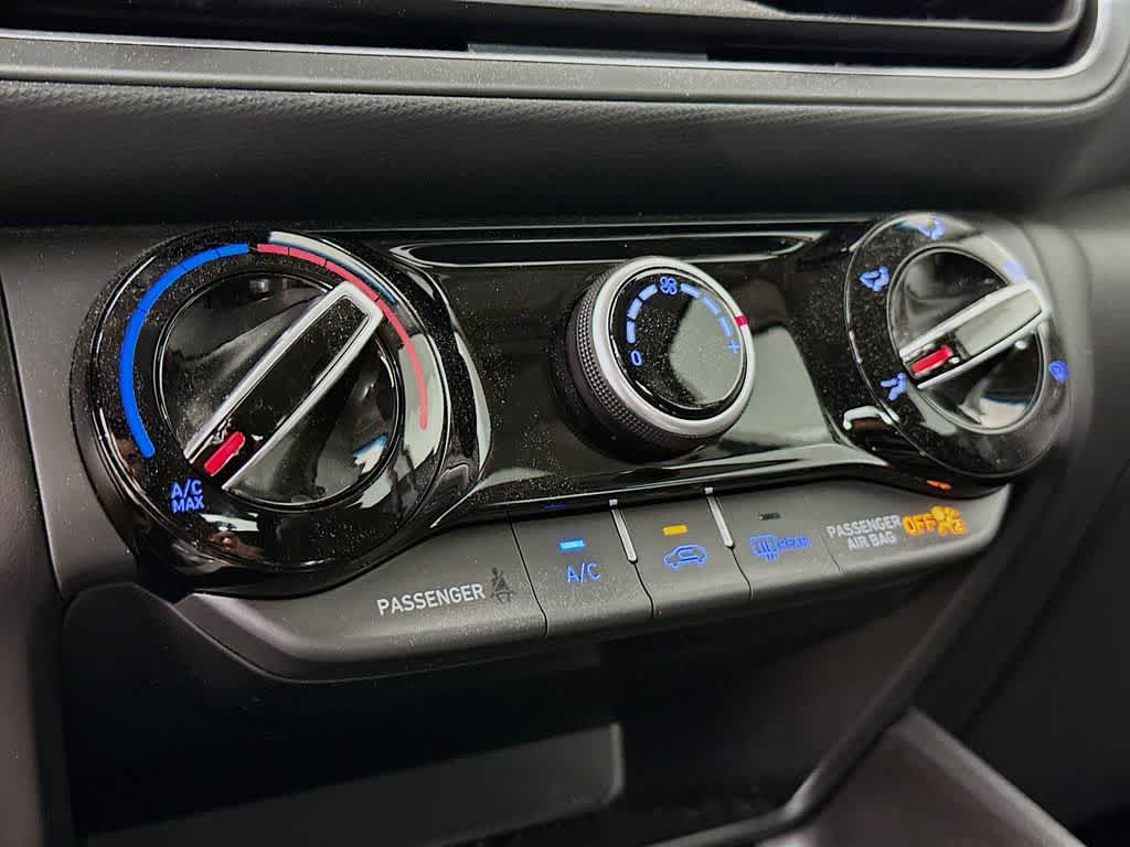 Thumbnail: 2022 Hyundai Kona - 17