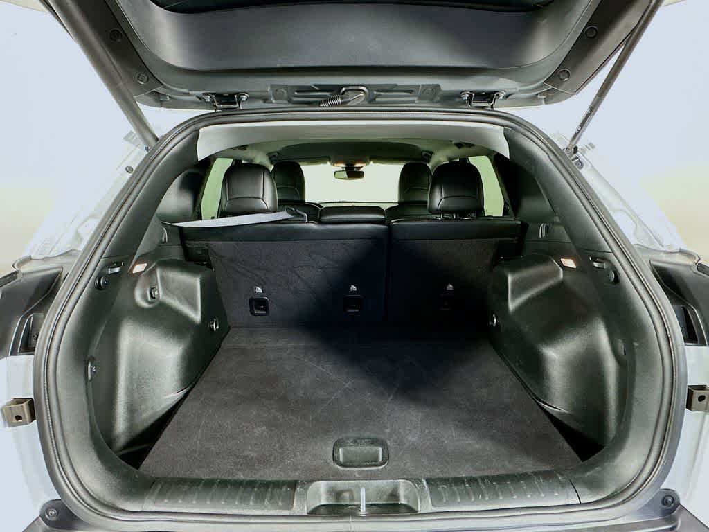 Thumbnail: 2023 Jeep Cherokee - 21