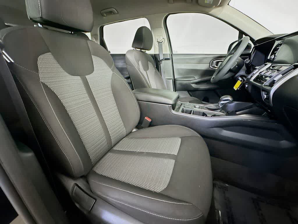 Thumbnail: 2022 Kia Sorento - 15