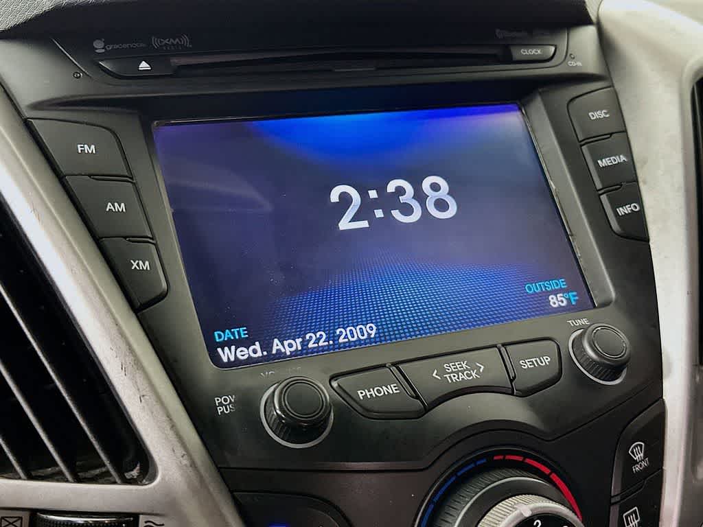 Thumbnail: 2015 Hyundai Veloster - 16