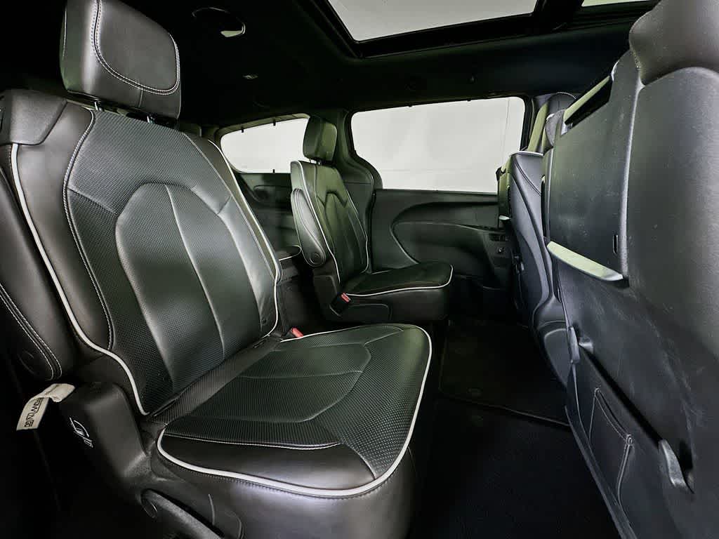 Thumbnail: 2022 Chrysler Pacifica - 35