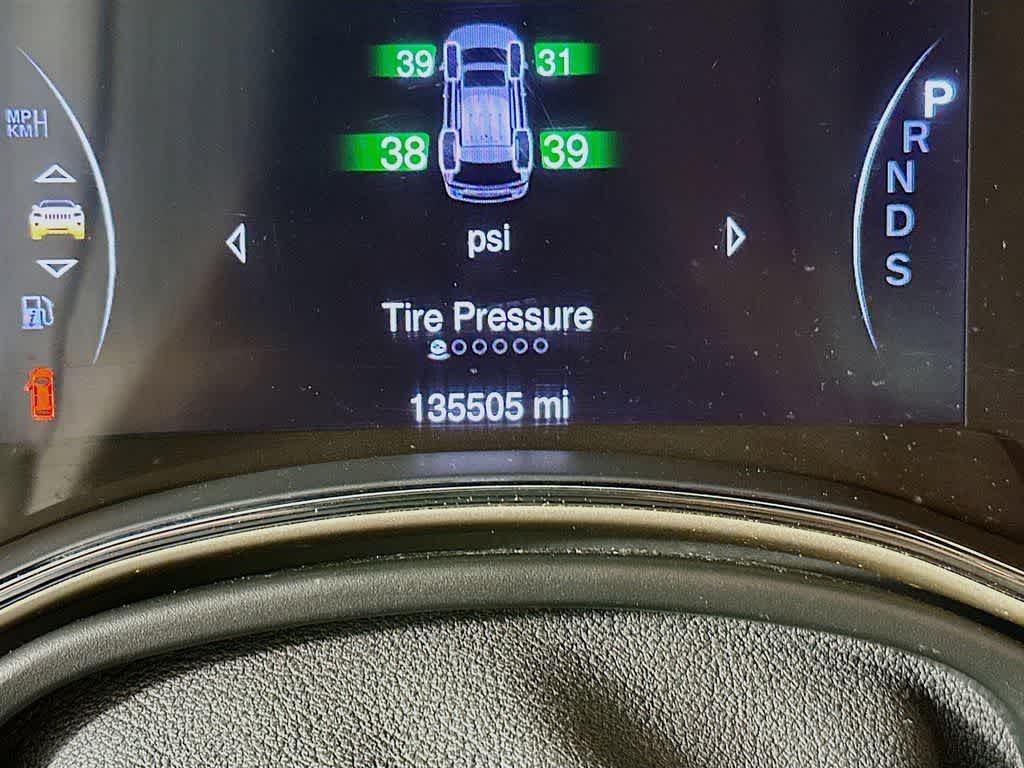 Thumbnail: 2015 Jeep Grand Cherokee - 20