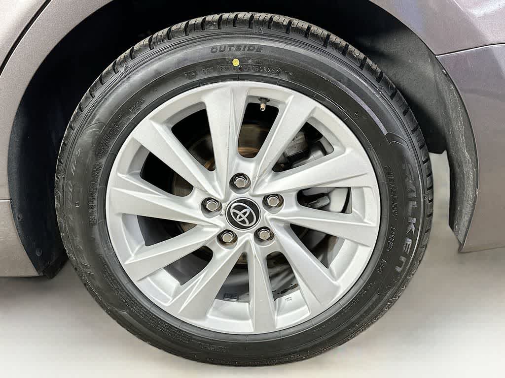 Thumbnail: 2022 Toyota Camry - 8