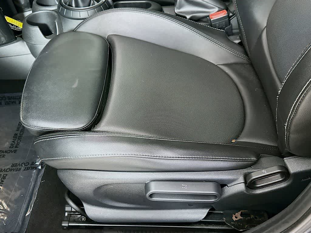 Thumbnail: 2016 MINI Cooper Hardtop - 28