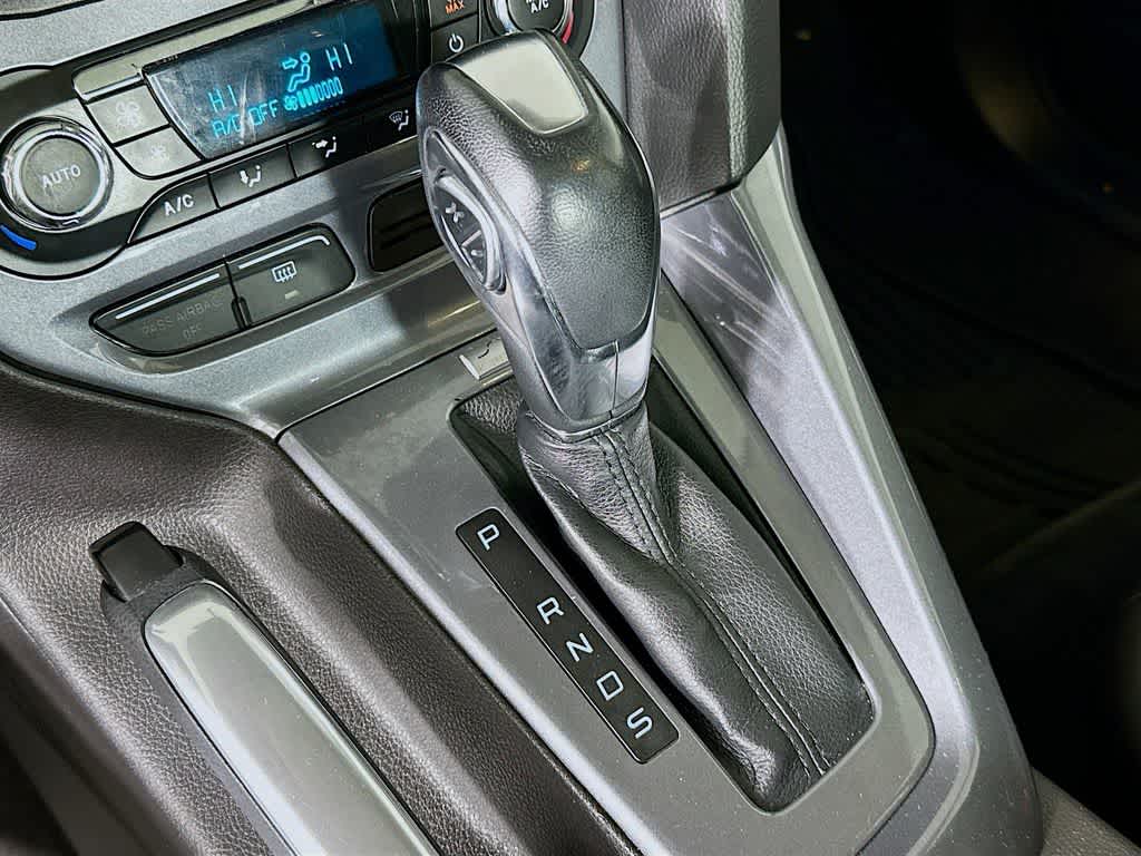 Thumbnail: 2013 Ford Focus - 17