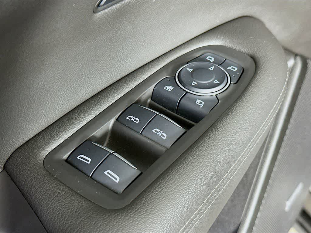 Thumbnail: 2025 Cadillac XT6 - 28