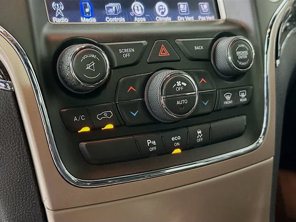 Thumbnail: 2014 Jeep Grand Cherokee - 17