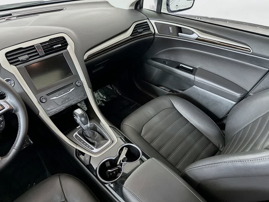 Thumbnail: 2015 Ford Fusion - 11