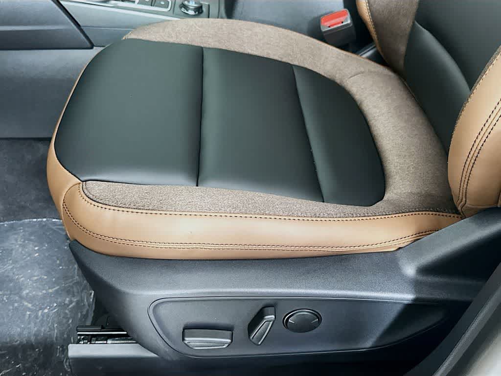 Thumbnail: 2025 Ford Bronco Sport - 31