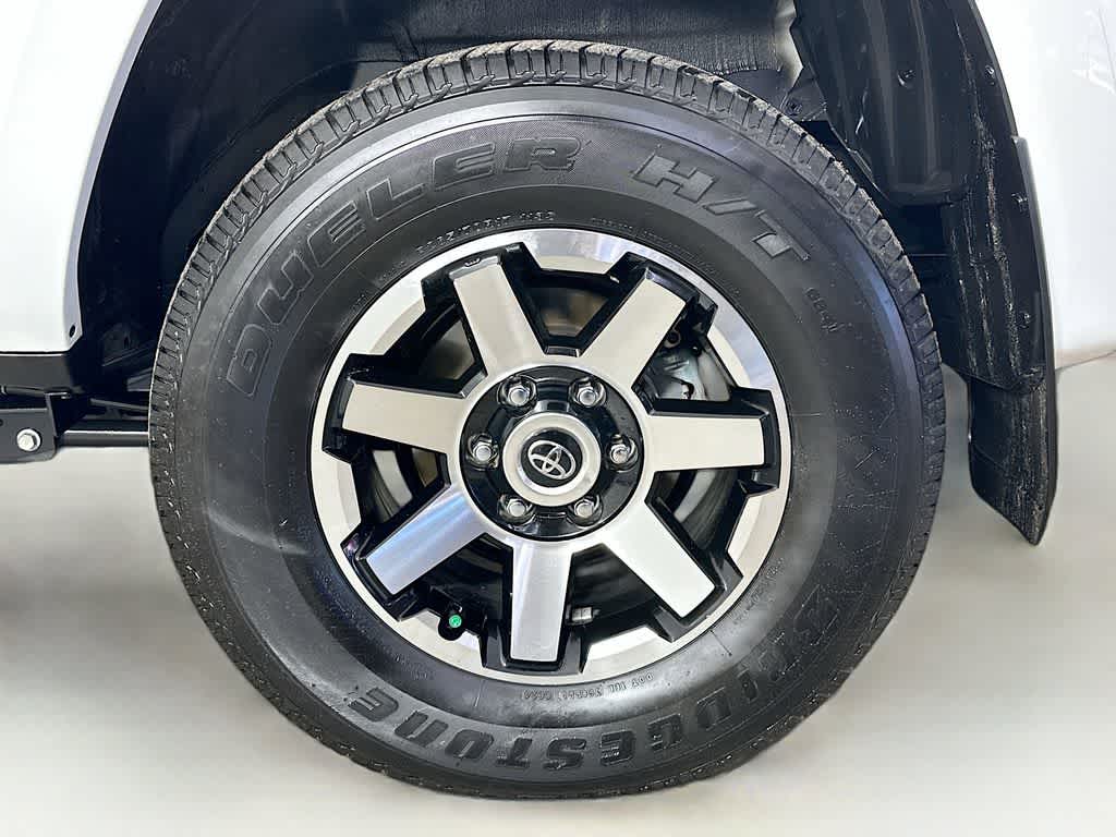 2024 Toyota 4Runner TRD Off Road 8