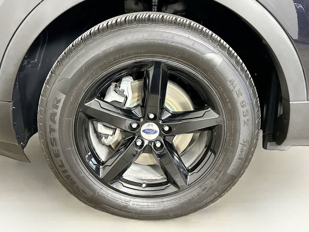 Thumbnail: 2019 Ford Explorer - 7