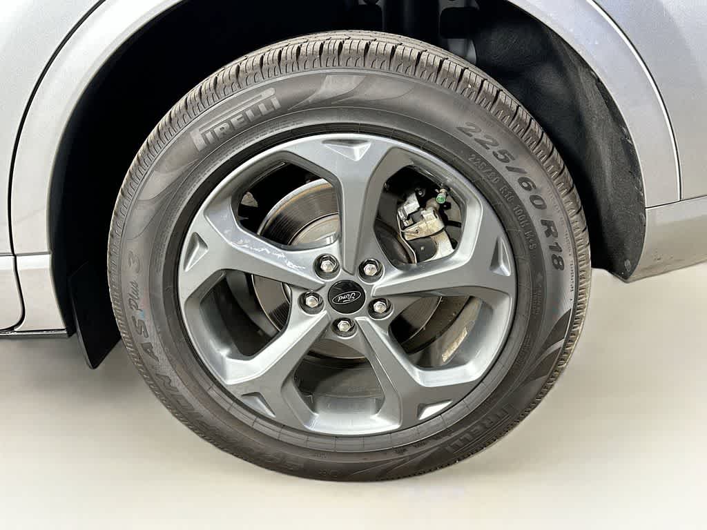 Thumbnail: 2023 Ford Escape - 8