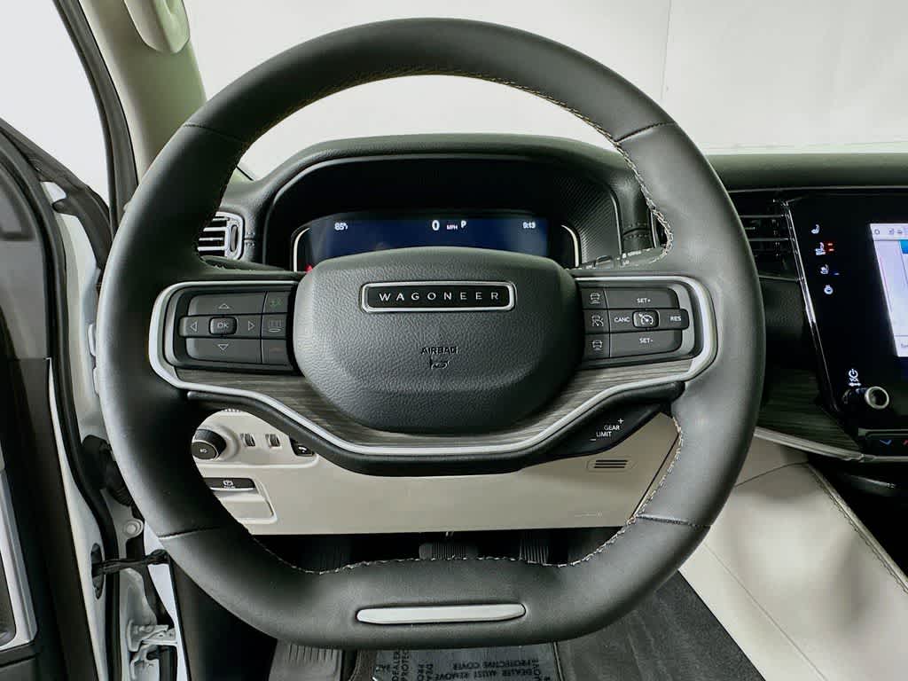 Thumbnail: 2023 Jeep Wagoneer - 16