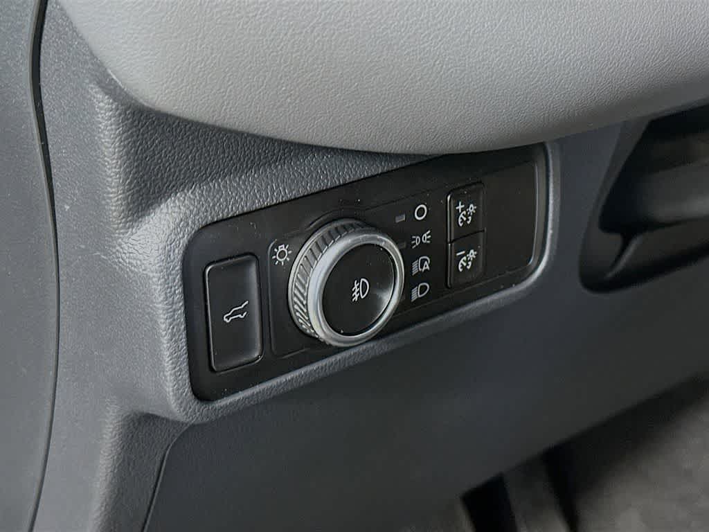2025 Ford Explorer Active 26