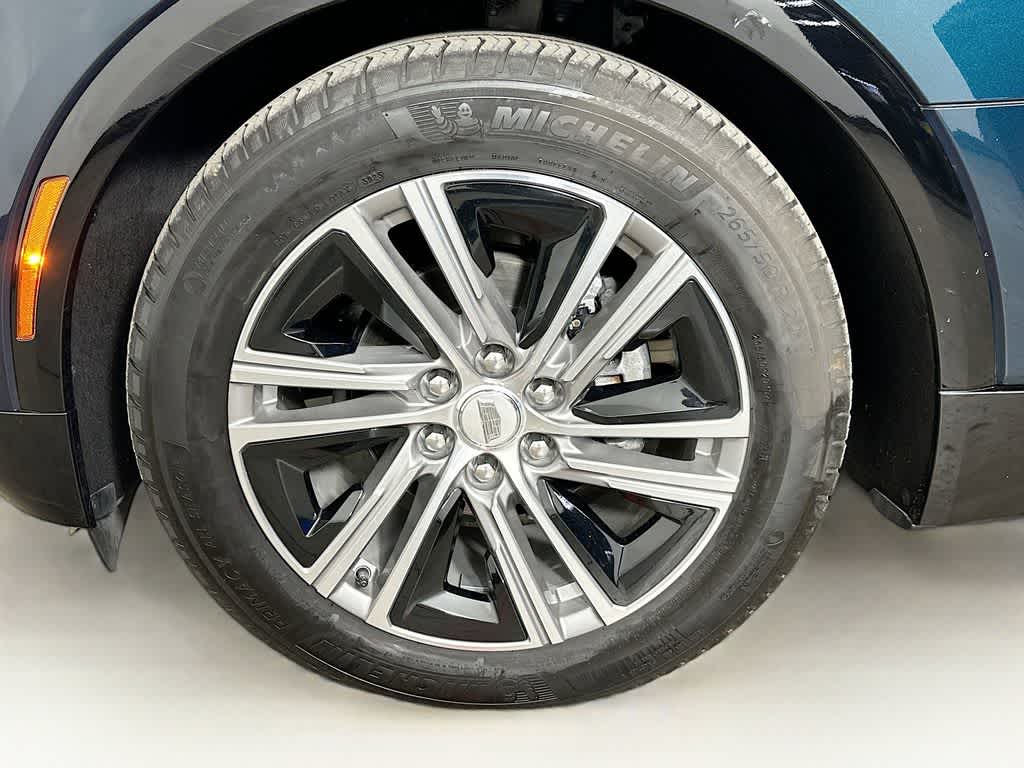 Thumbnail: 2024 Cadillac Lyriq - 8