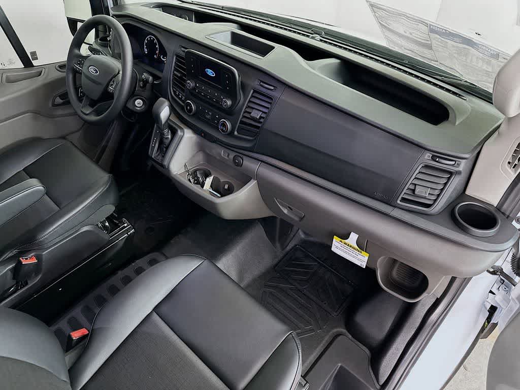 2025 Ford Transit Series 250 28
