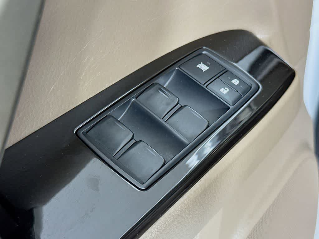 Thumbnail: 2016 Lexus GX - 30