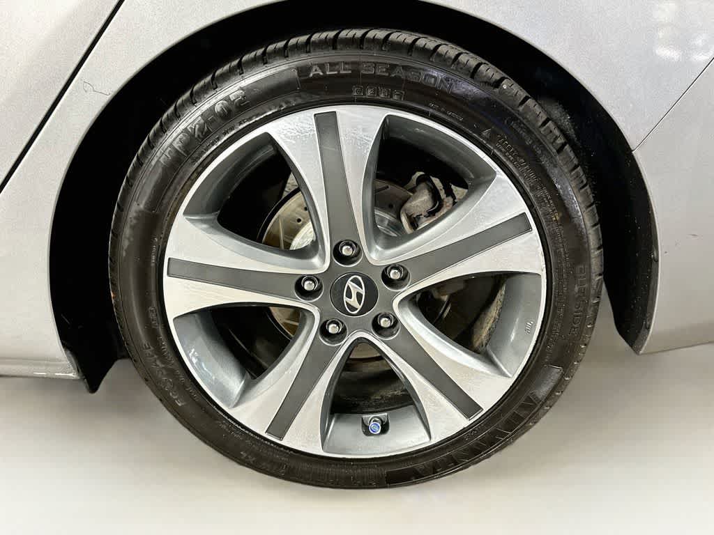 Thumbnail: 2014 Hyundai Elantra - 8