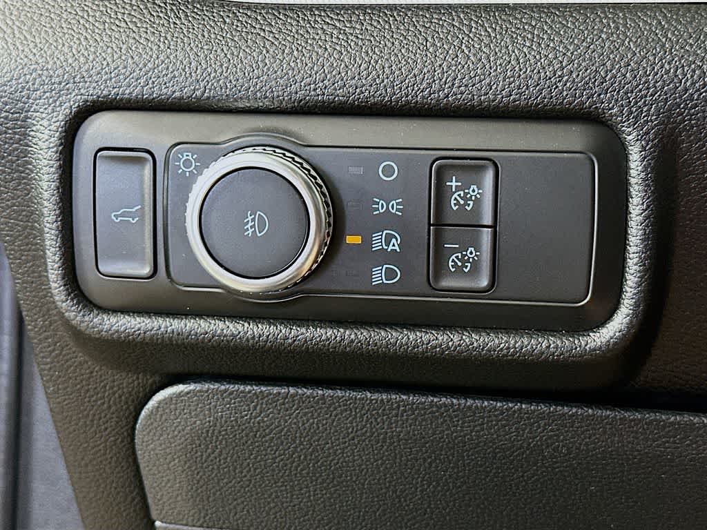 Thumbnail: 2022 Ford Explorer - 27