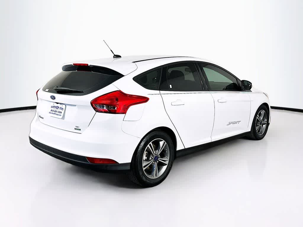 Thumbnail: 2016 Ford Focus - 24