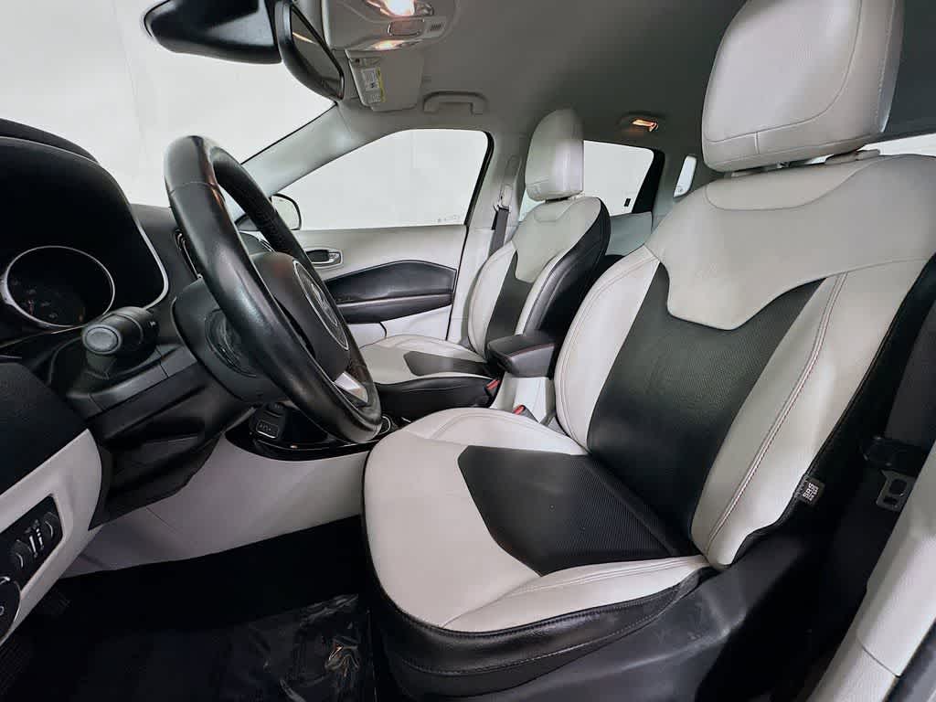 Thumbnail: 2021 Jeep Compass - 12