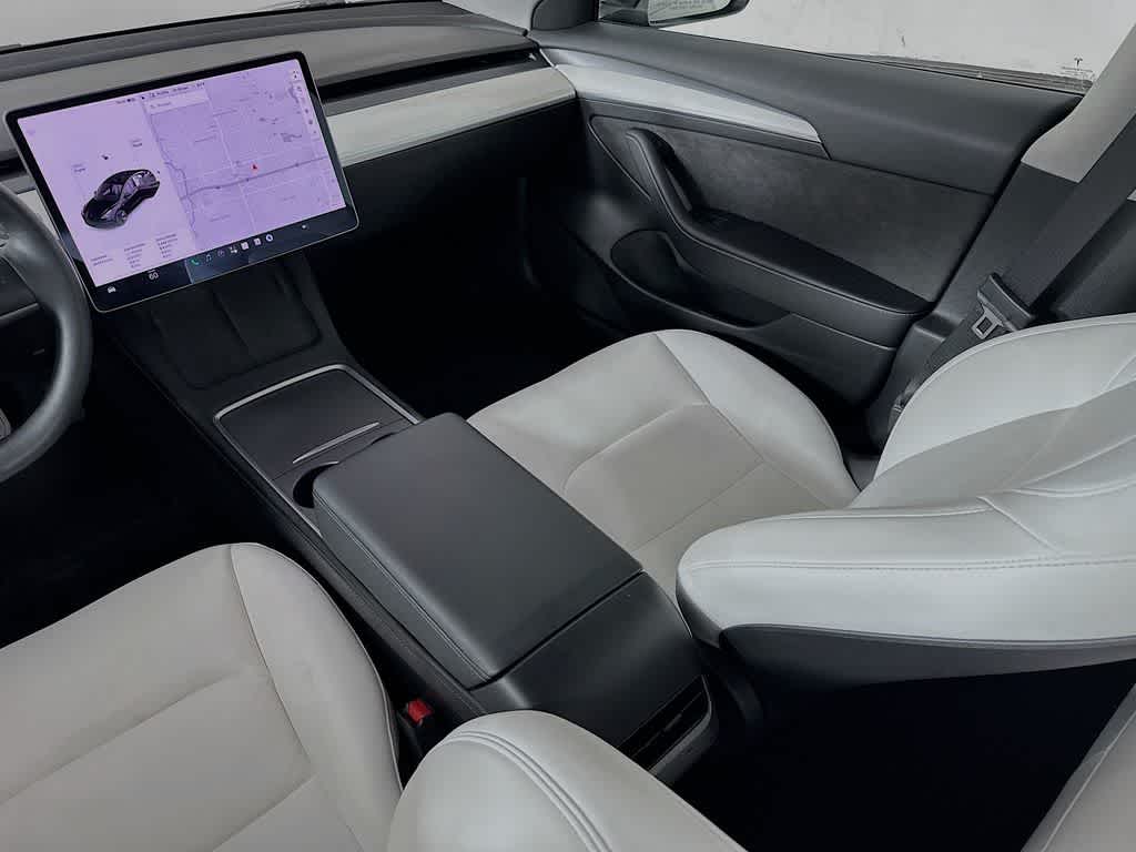 Thumbnail: 2021 Tesla Model 3 - 10