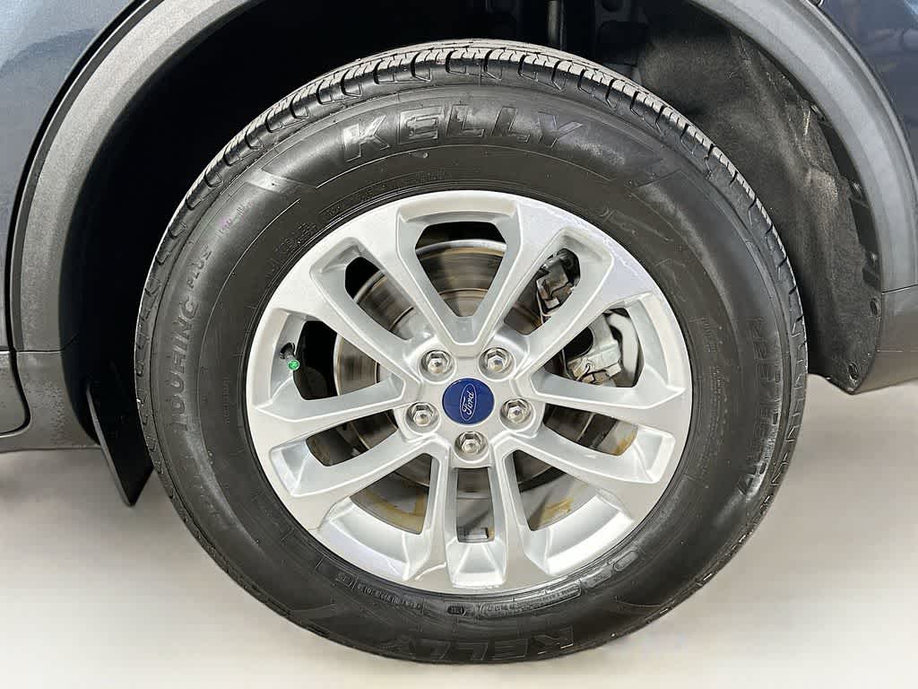 Thumbnail: 2022 Ford Escape - 8