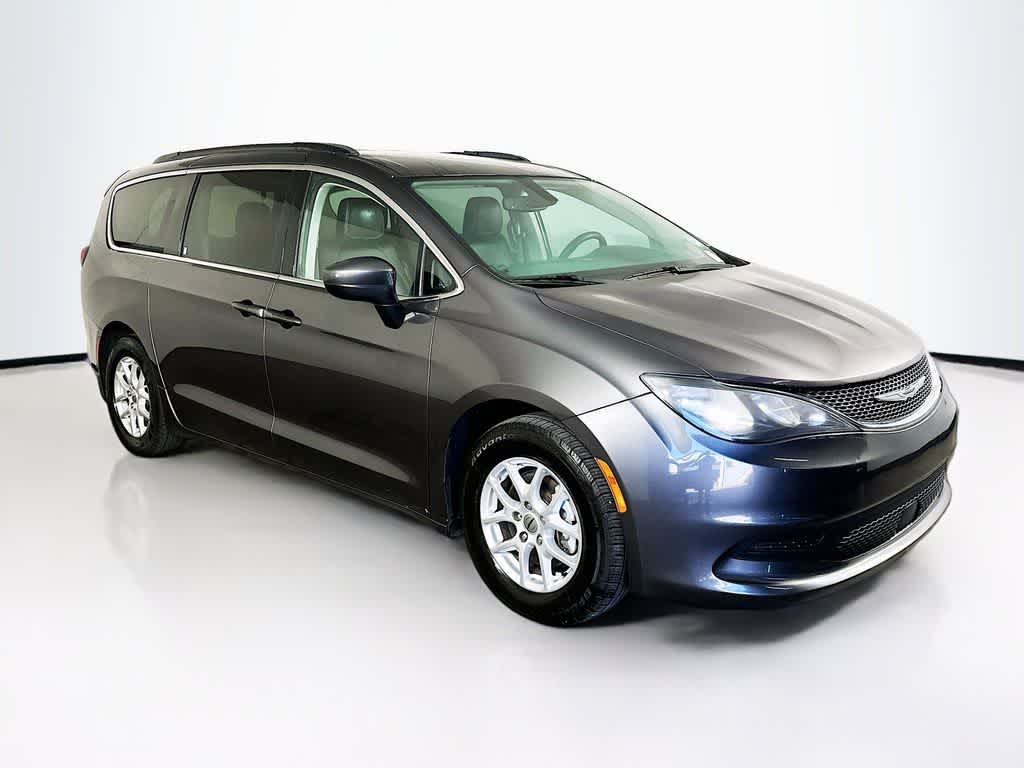 Thumbnail: 2021 Chrysler Voyager - 24