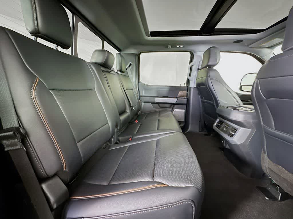 2025 Ford F-250  34