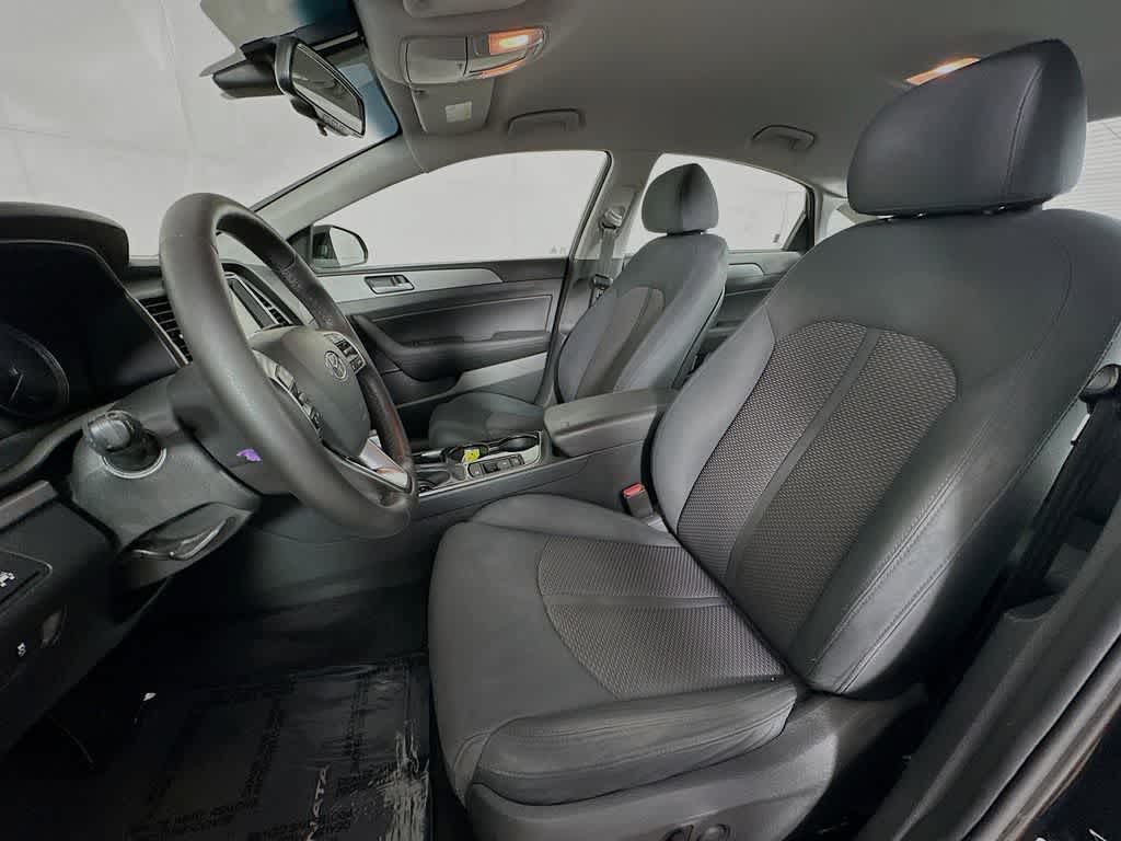 Thumbnail: 2019 Hyundai Sonata - 11