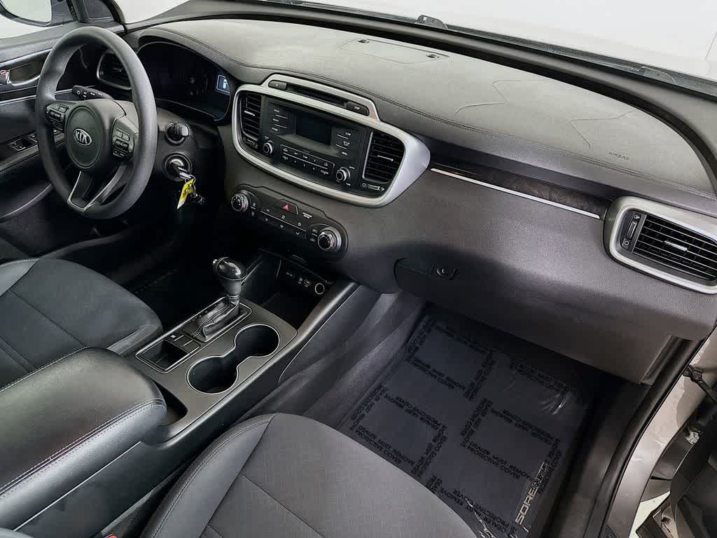 Thumbnail: 2016 Kia Sorento - 31