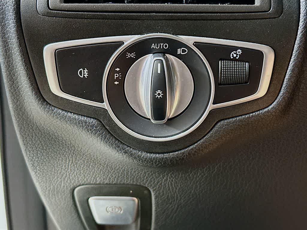 Thumbnail: 2020 Mercedes-Benz GLC - 26