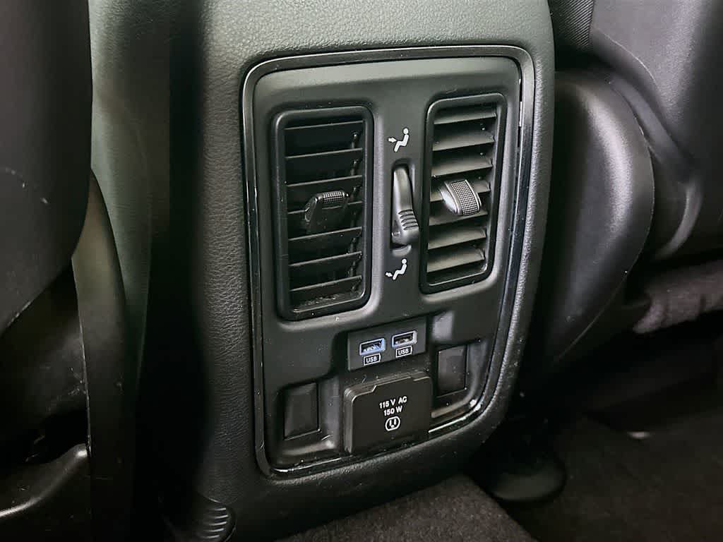 Thumbnail: 2019 Jeep Grand Cherokee - 12