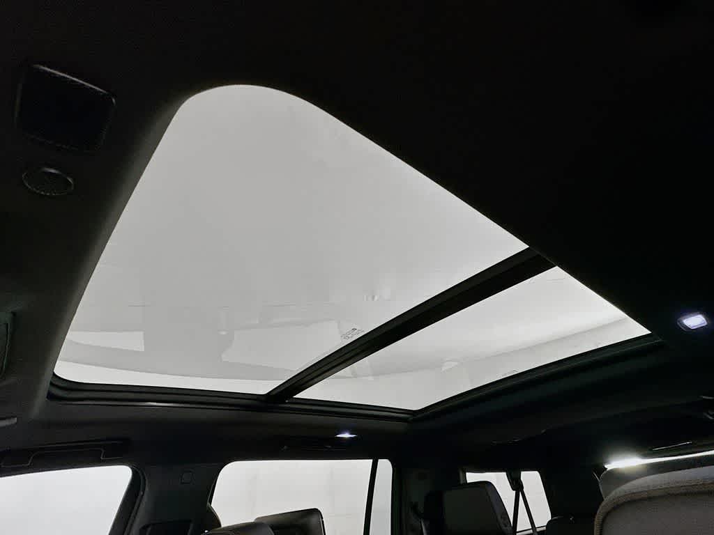 Thumbnail: 2021 Chevrolet Suburban - 33