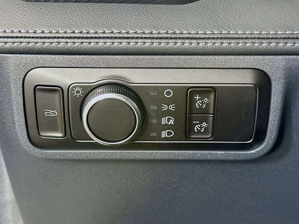 Thumbnail: 2025 Ford Mustang - 25