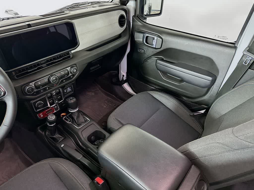 Thumbnail: 2024 Jeep Wrangler - 11