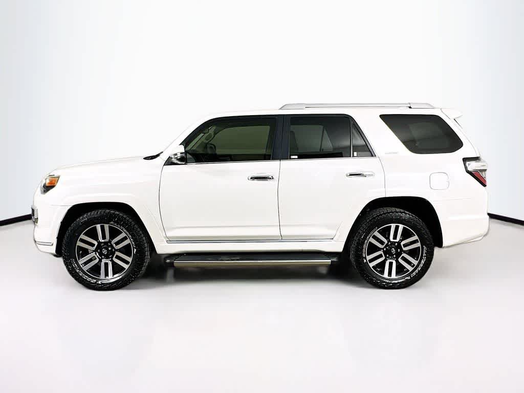 Thumbnail: 2017 Toyota 4Runner - 3