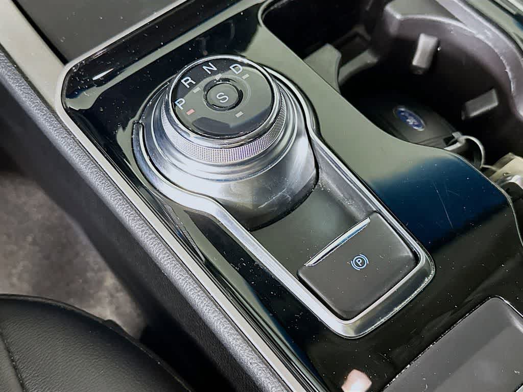 Thumbnail: 2020 Ford Edge - 19