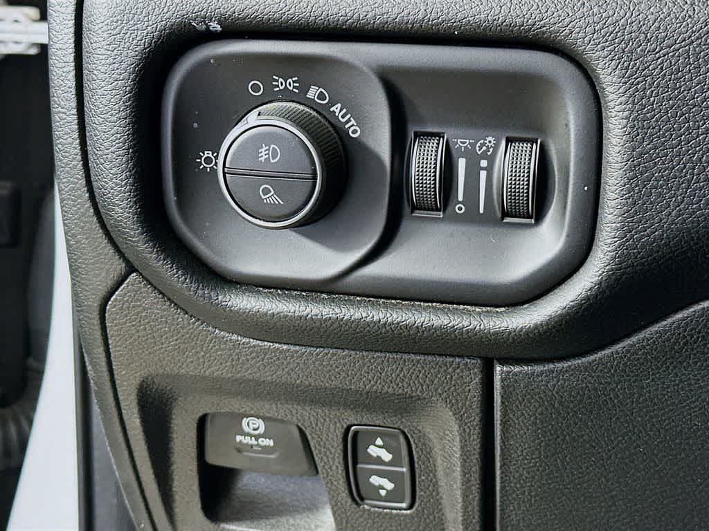 Thumbnail: 2020 RAM 1500 - 27